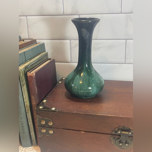 Vintage Bud Vase Green Dipped Blue Mountain Pottery Ontario Canada Collectible - Picture 1 of 8